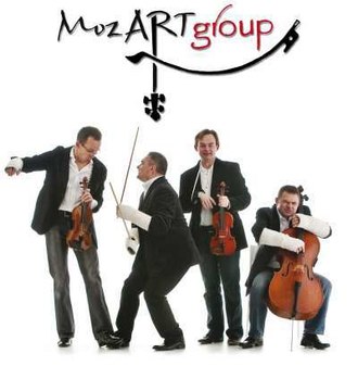 The Mozart Group - Glazbom do smijeha