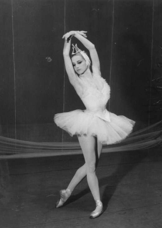 1965-Labudje-jezero-Maja-Srbljenovic